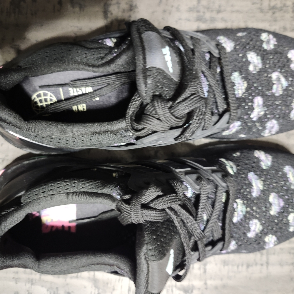 Woman's Adidas Ultra Boost 1.0 Valentines Hearts